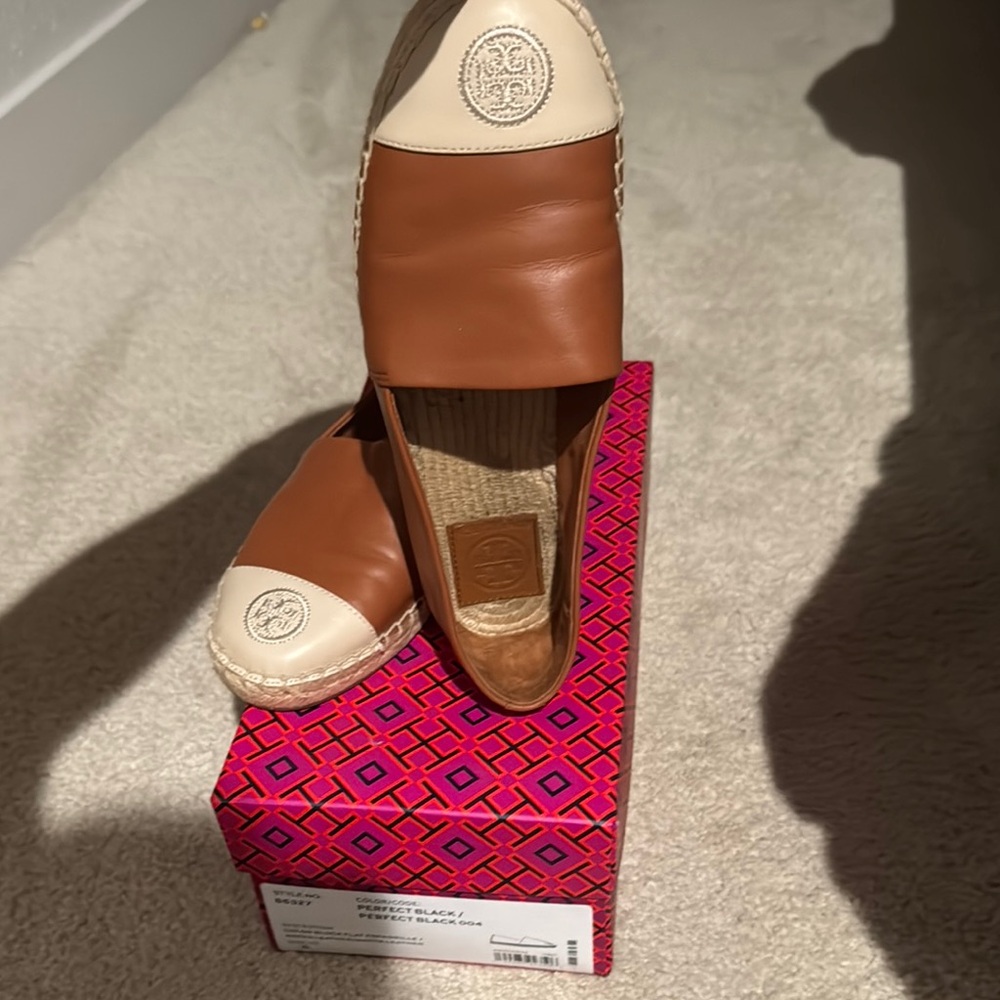 Tory Burch Brown Leather Espadrille with Cream Toe Cap - Picture 4 of 5